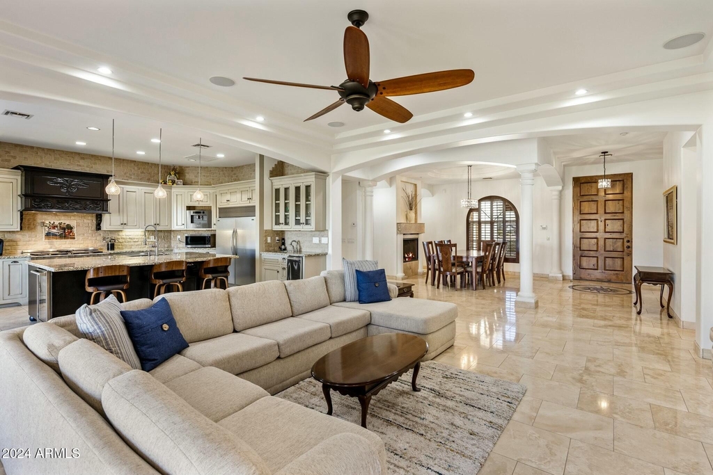 14402 N Medinan Drive - Photo 9