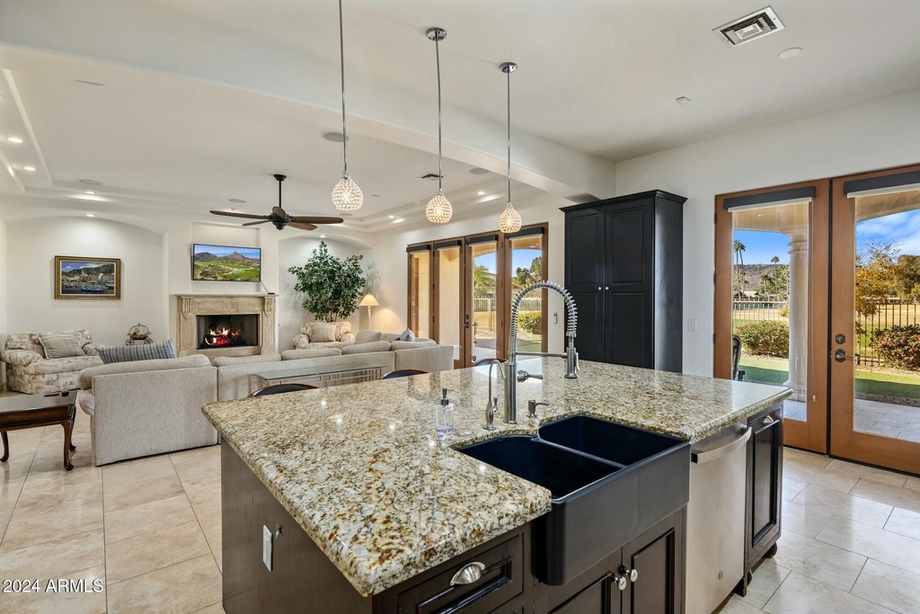 14402 N Medinan Drive - Photo 6