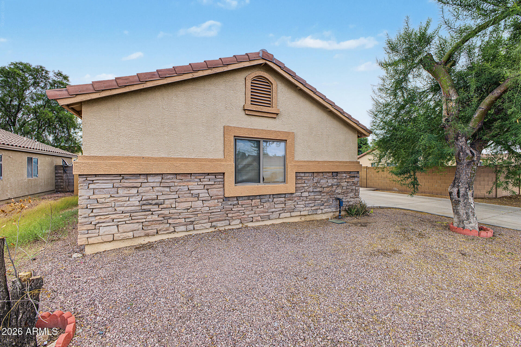 3015 N 84th Drive - Photo 6