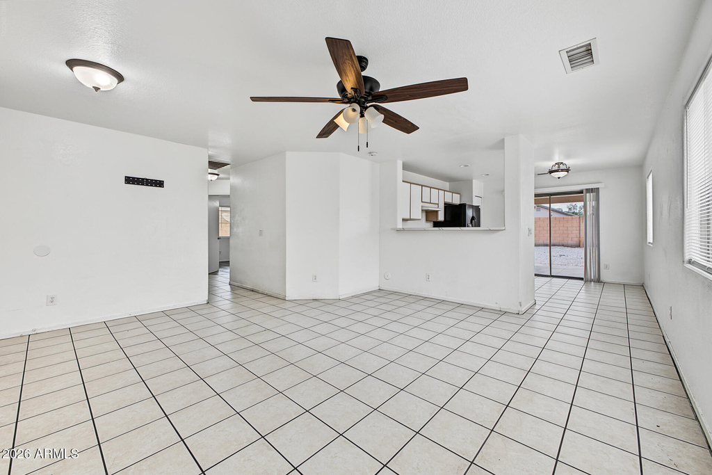 3015 N 84th Drive - Photo 9