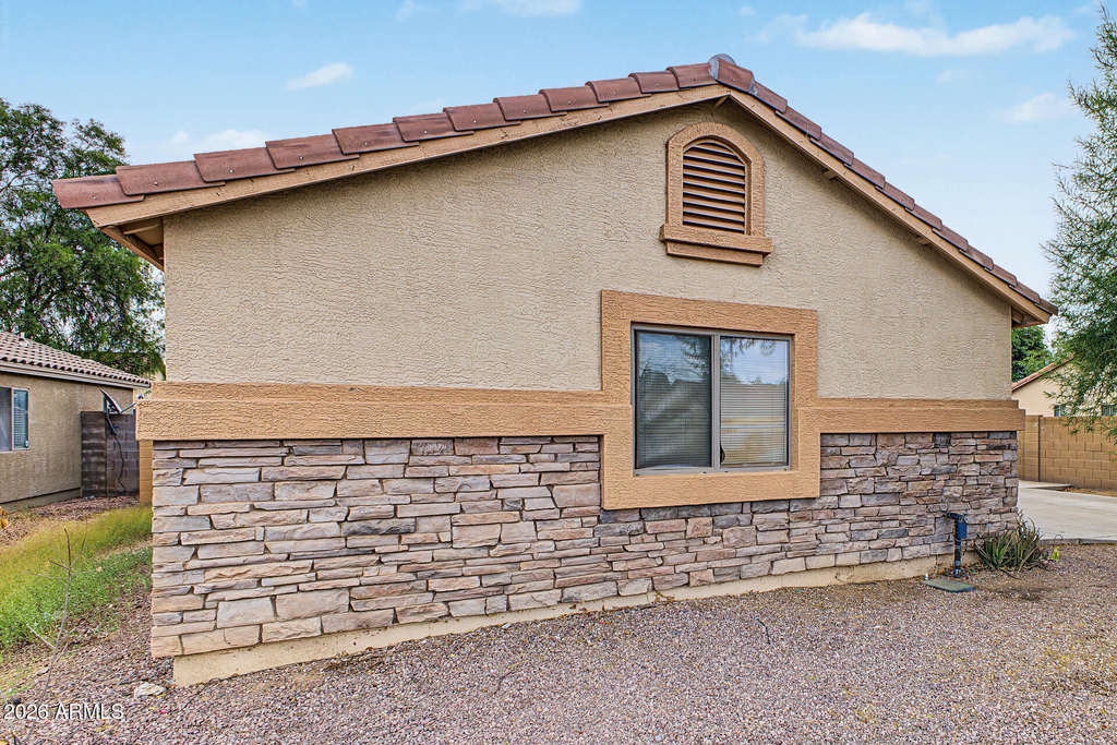 3015 N 84th Drive - Photo 7