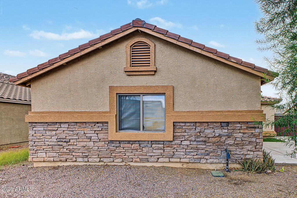 3015 N 84th Drive - Photo 5