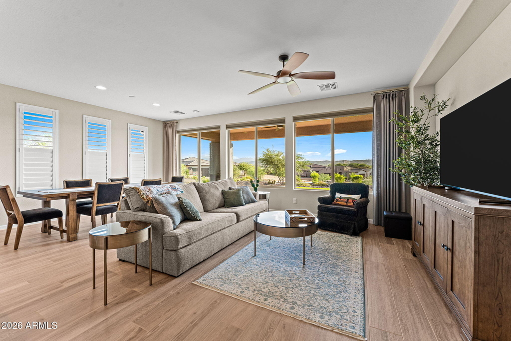 3935 Desert Oasis Avenue - Photo 2