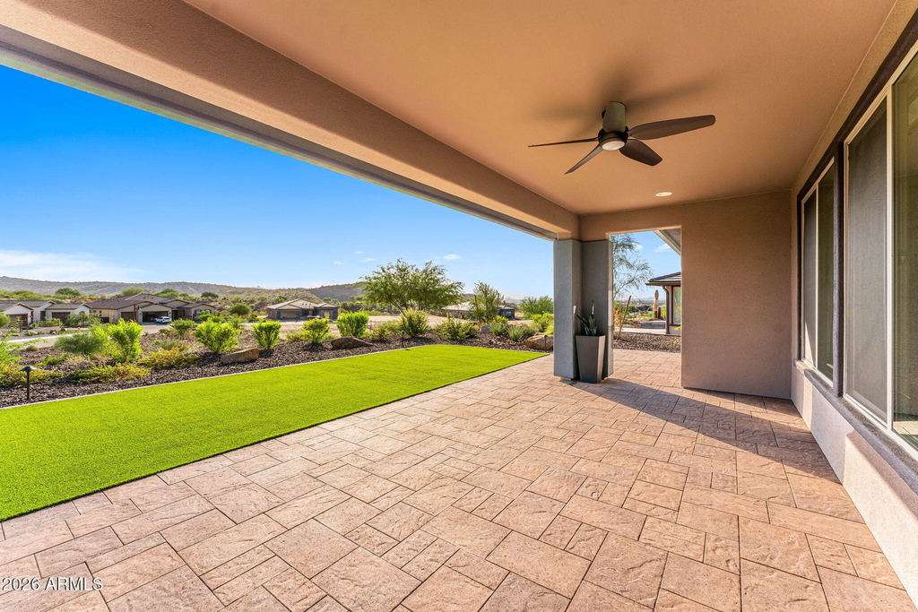 3935 Desert Oasis Avenue - Photo 11