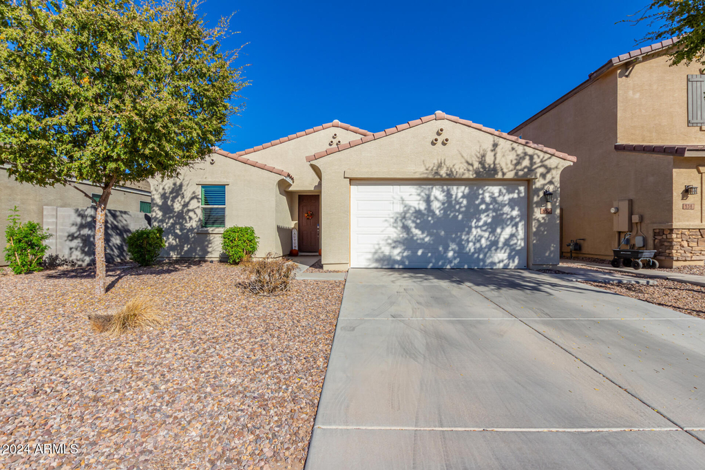 550 W Tallula Trail - Photo 0