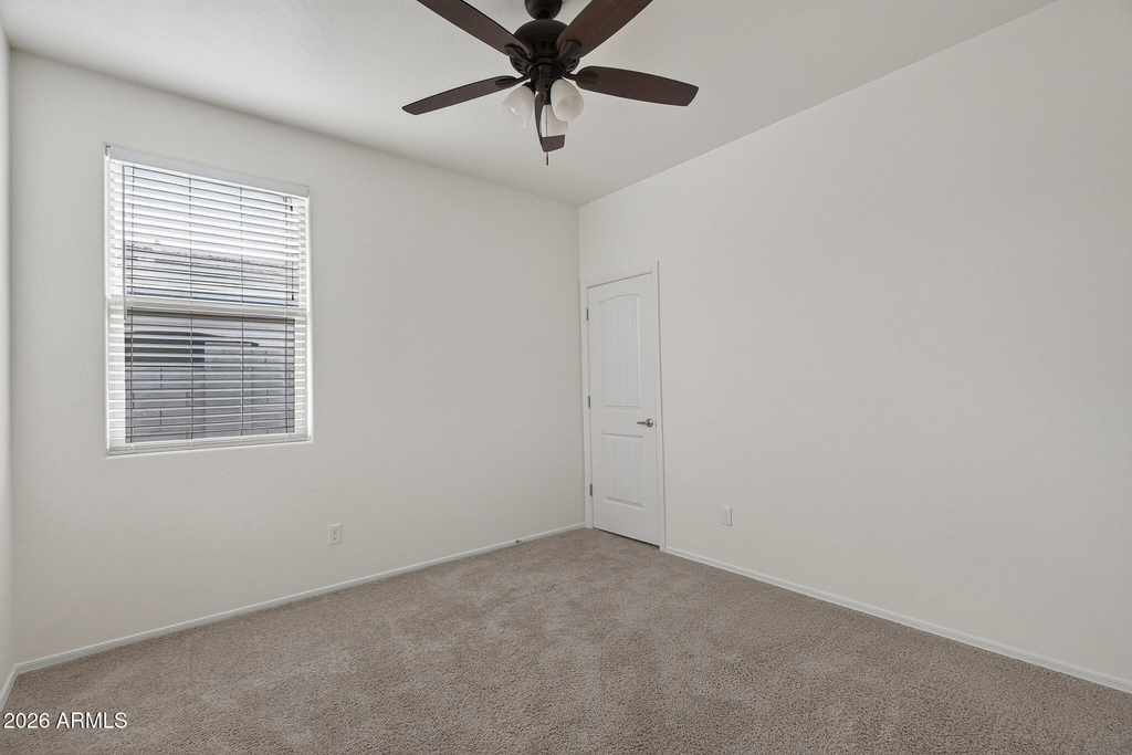 21257 W Berkeley Road - Photo 19
