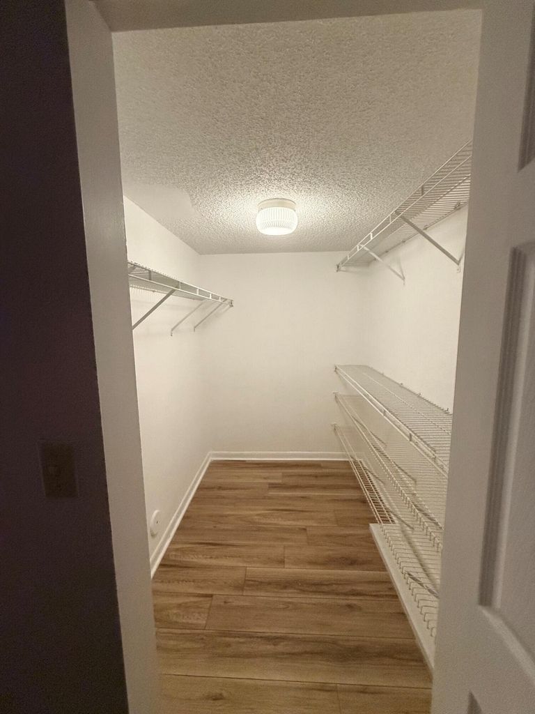 7406 Woodmont Avenue - Photo 10
