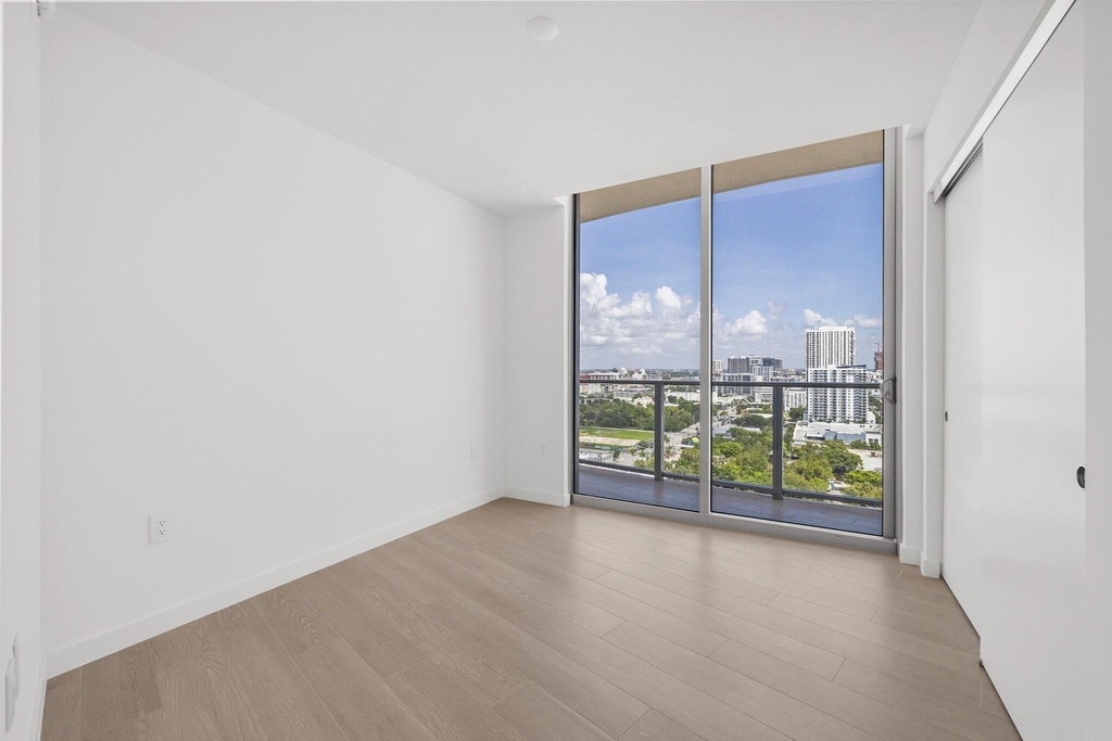 1400 Biscayne Boulevard - Photo 8