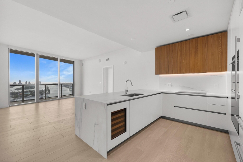 1400 Biscayne Boulevard - Photo 5