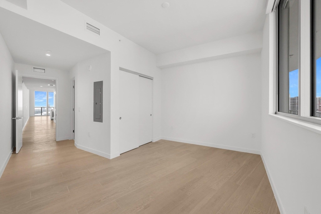 1400 Biscayne Boulevard - Photo 10