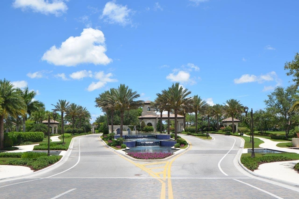 16879 Bridge Crossing Circle - Photo 63