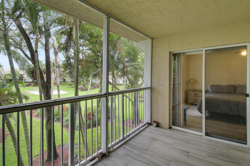 272 Village Boulevard - Photo 12