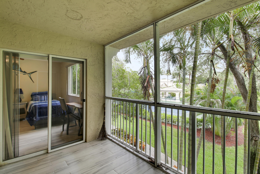 272 Village Boulevard - Photo 13