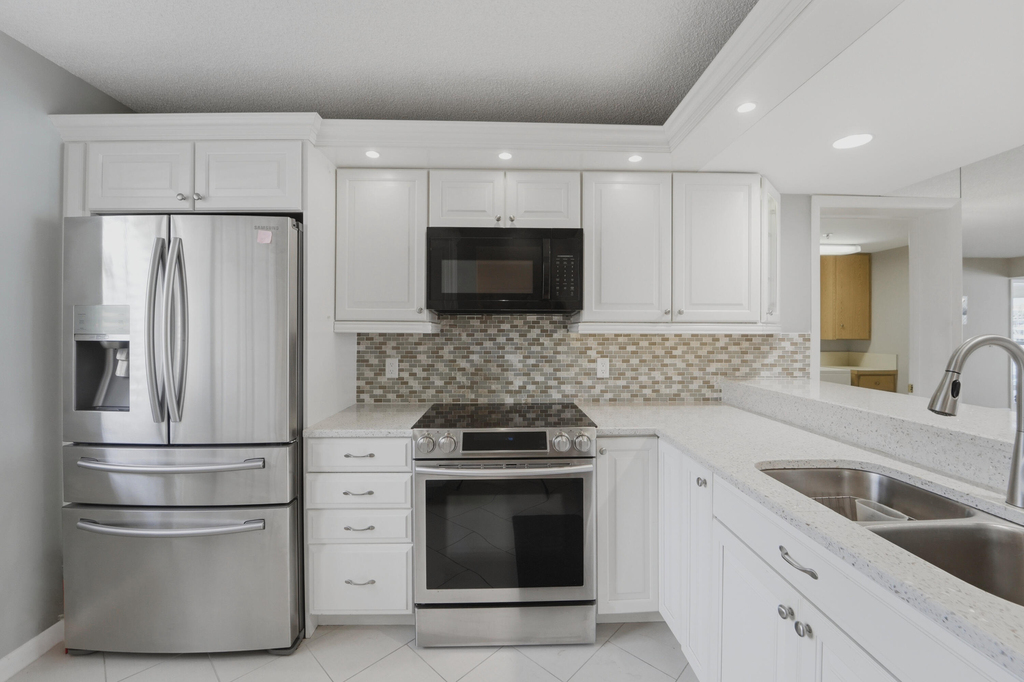 2601 Marina Isle Way - Photo 2