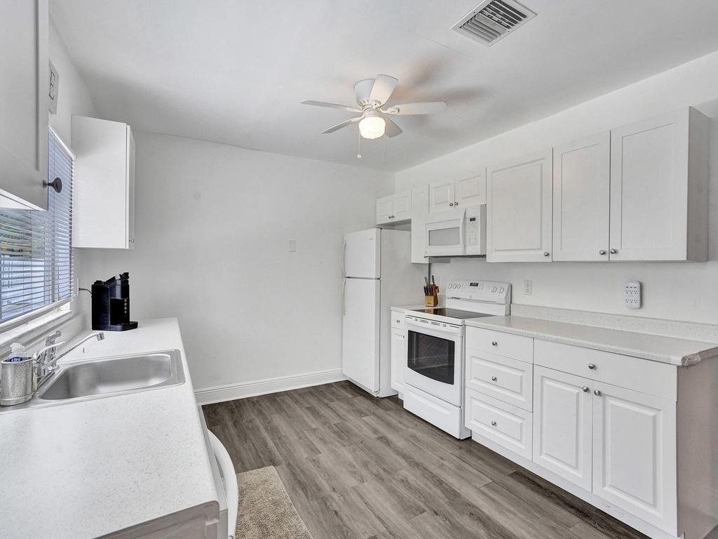 4422 Sea Grape Drive - Photo 18