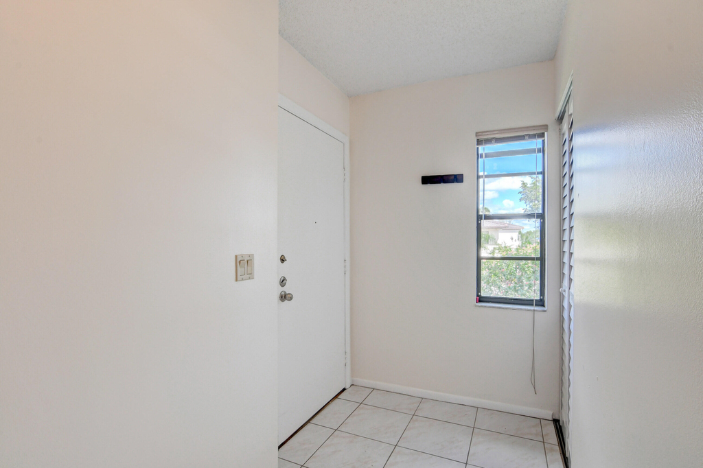 7911 Eastlake Drive - Photo 10