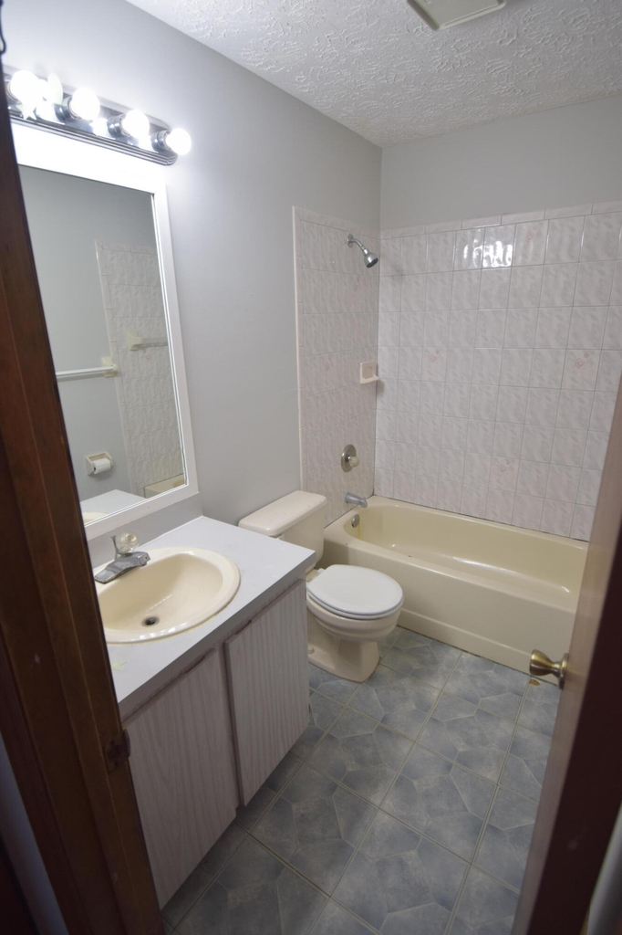 1102 Sw Hibiscus Street - Photo 9