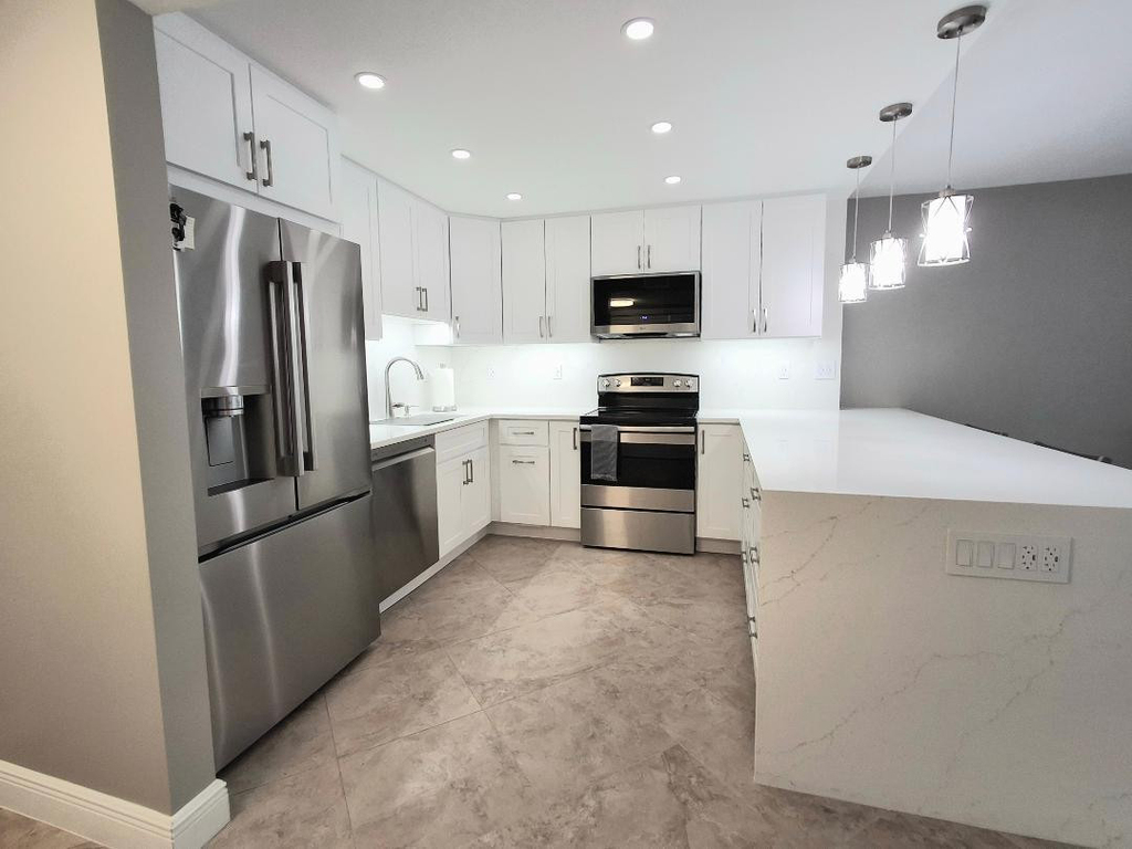 1421 S Ocean Boulevard S - Photo 2