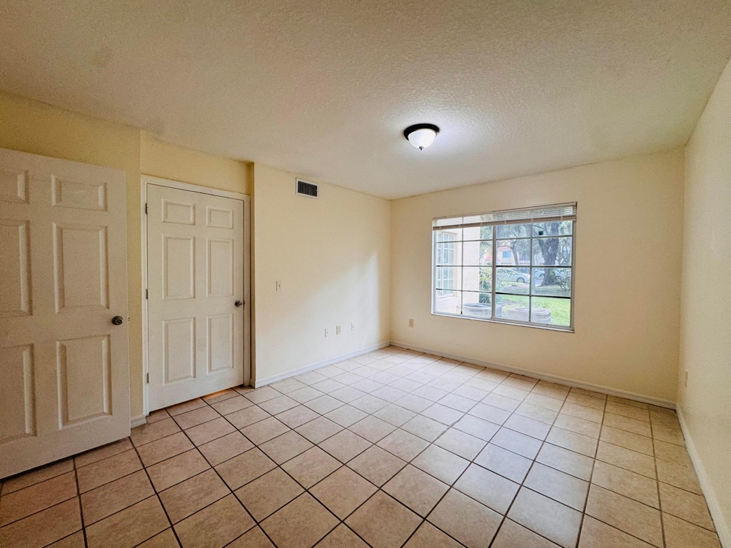 4271 San Marino Boulevard - Photo 11