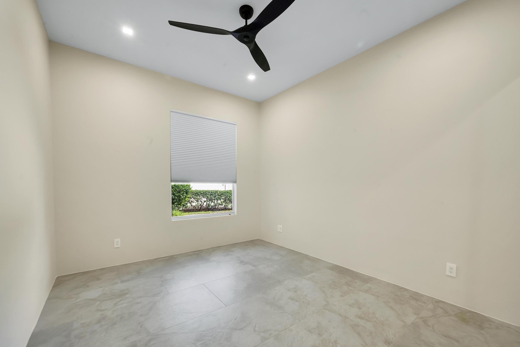 176 Nw Bentley Circle - Photo 25