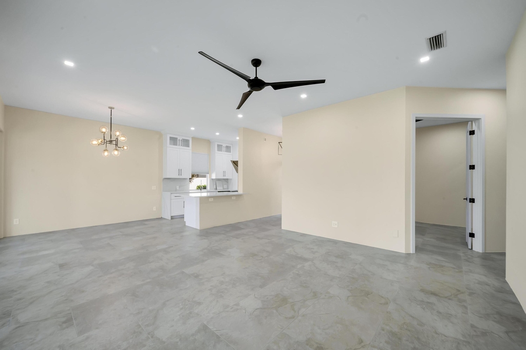 176 Nw Bentley Circle - Photo 7