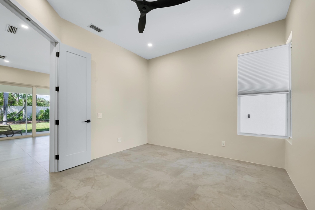 176 Nw Bentley Circle - Photo 28