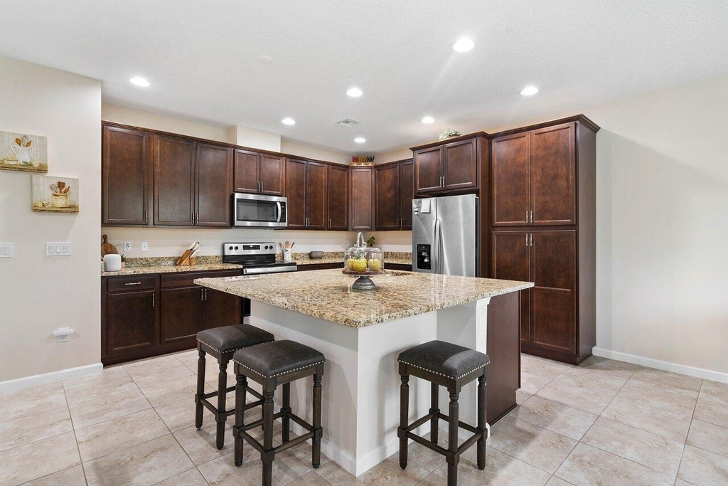 16310 Oakview Drive - Photo 5