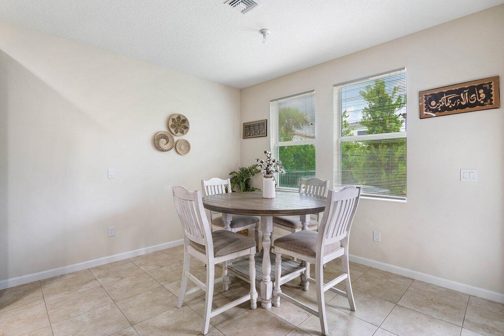 16310 Oakview Drive - Photo 6