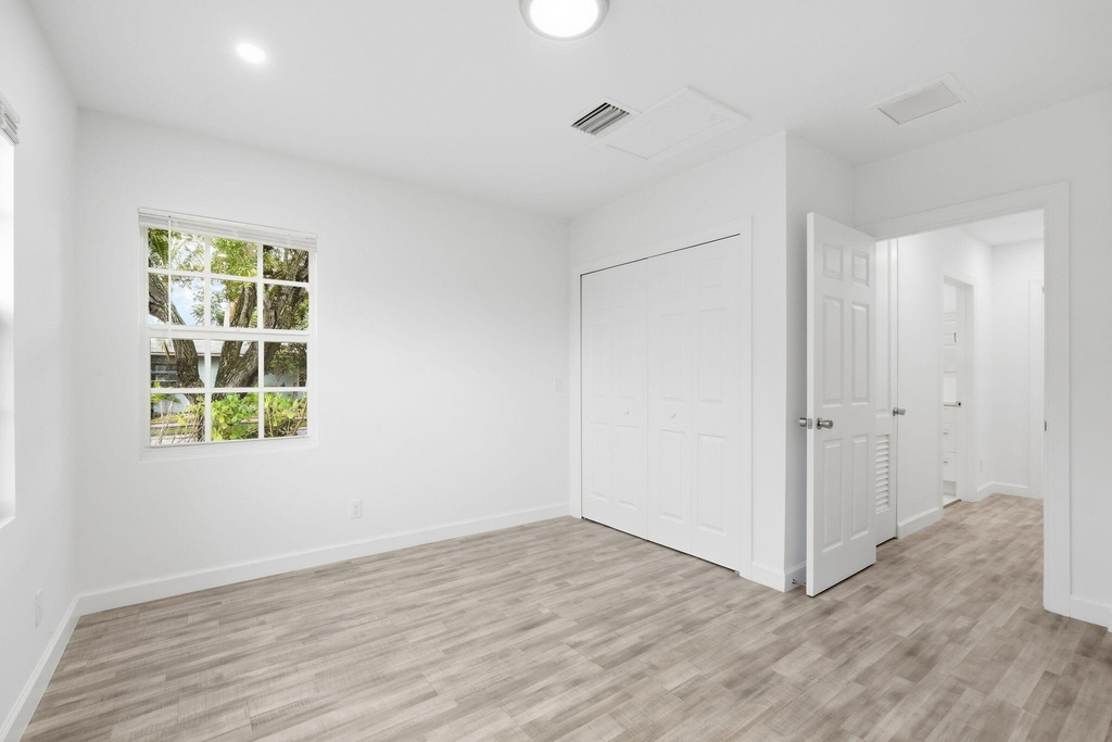 5203 N Flagler Drive - Photo 2