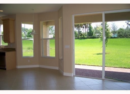 2007 Grey Falcon Circle Sw - Photo 3