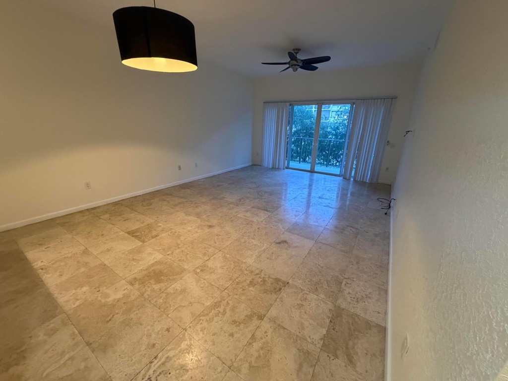 1640 Presidential Way - Photo 12