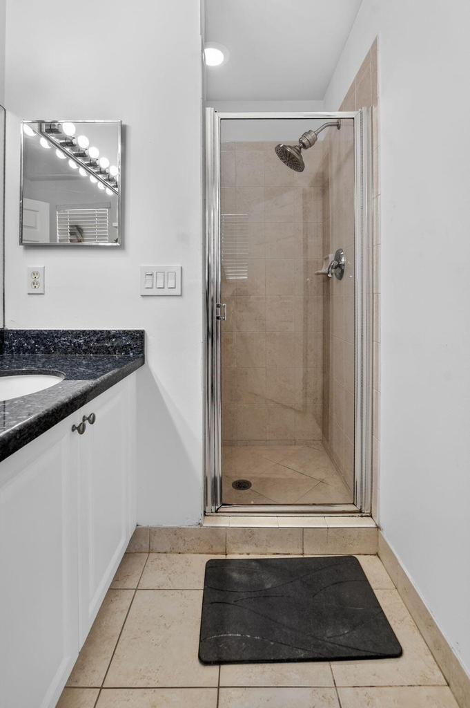 2557 Riverside Drive - Photo 25