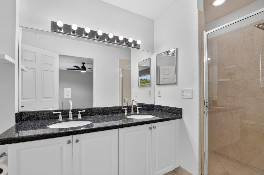 2557 Riverside Drive - Photo 23