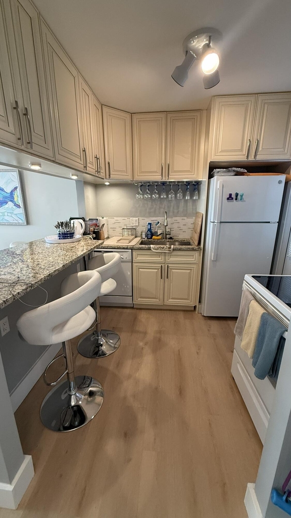540 Se 2nd Avenue - Photo 4