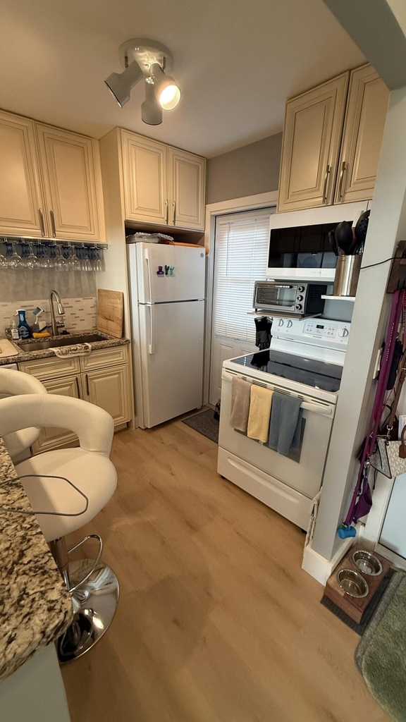 540 Se 2nd Avenue - Photo 3