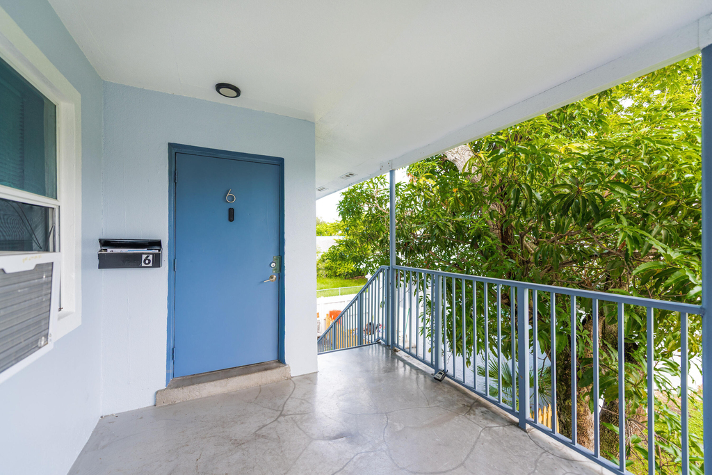 515 N Sapodilla Avenue - Photo 15