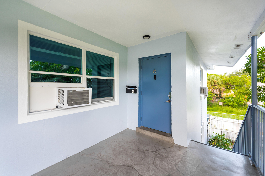 515 N Sapodilla Avenue - Photo 14