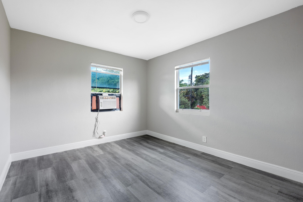 515 N Sapodilla Avenue - Photo 9