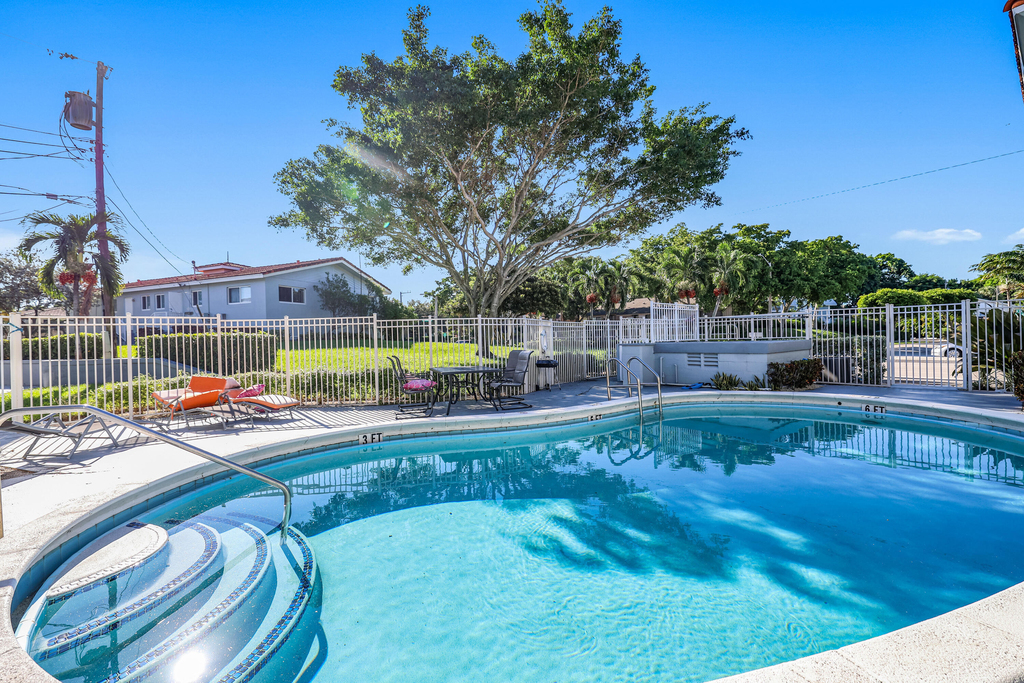 431 W Camino Real - Photo 0