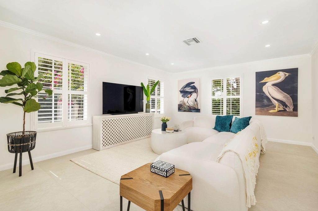 145 Seville Road - Photo 8