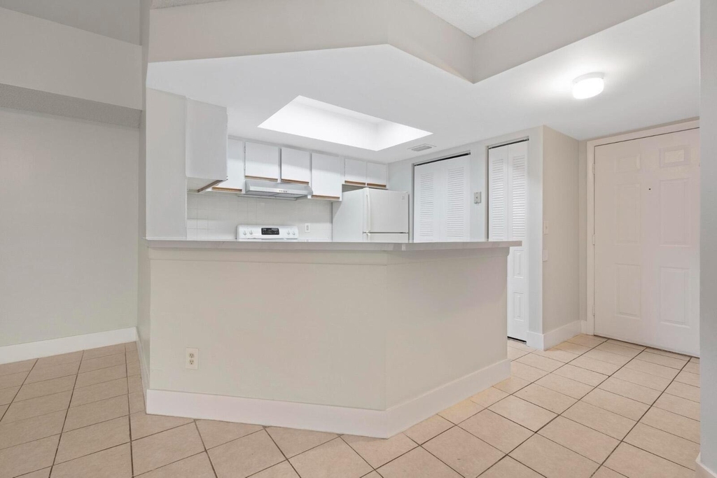 9166 W Atlantic Boulevard - Photo 9