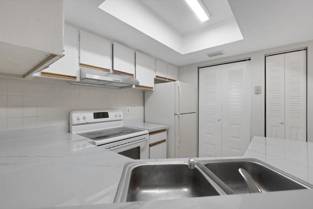 9166 W Atlantic Boulevard - Photo 7