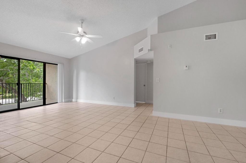 9166 W Atlantic Boulevard - Photo 16