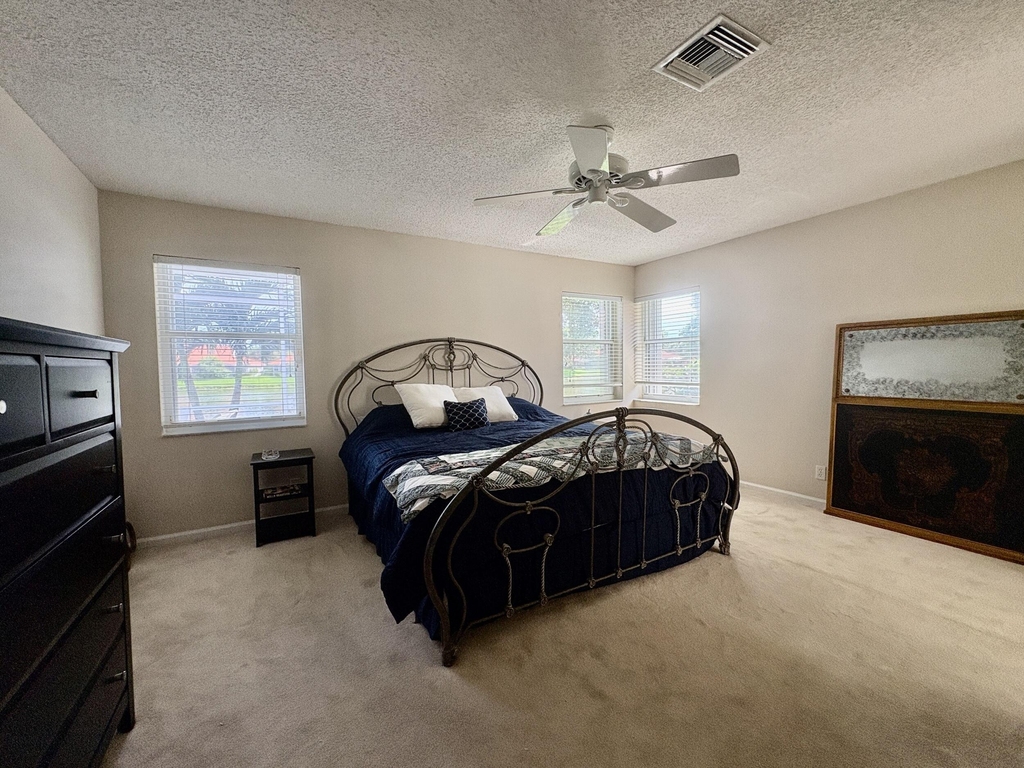 7702 Majestic Palm Drive - Photo 15