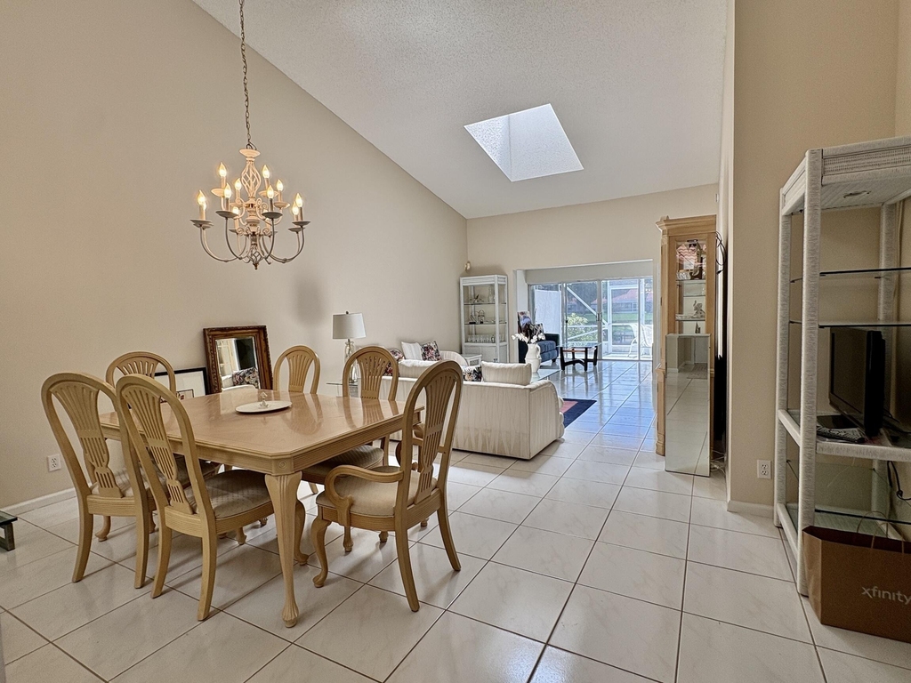 7702 Majestic Palm Drive - Photo 2