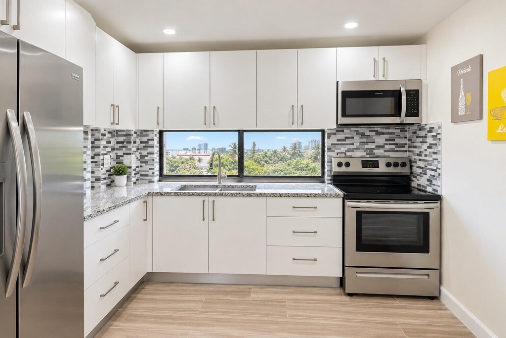 17021 N Bay Road - Photo 5