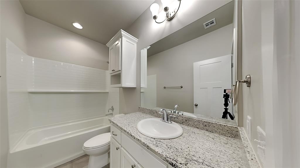 204 E 6th Street - Photo 9