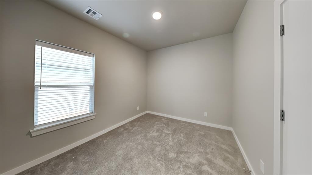 204 E 6th Street - Photo 8