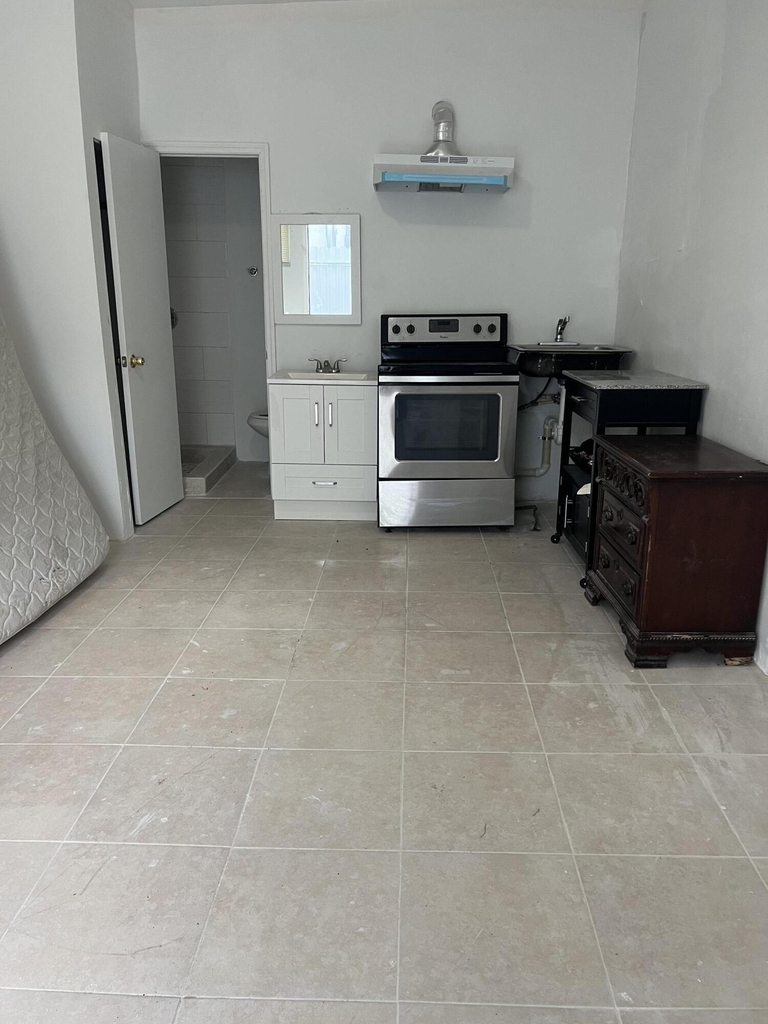 1125 Nw 144th Street - Photo 4