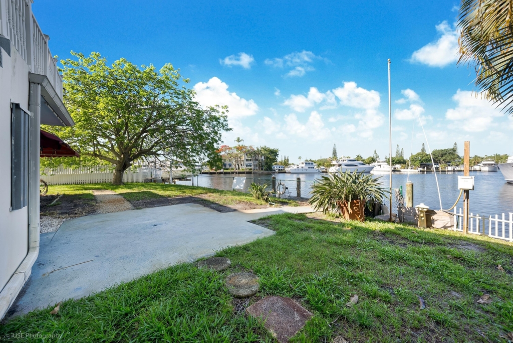 2141 Sw 23rd Avenue - Photo 11
